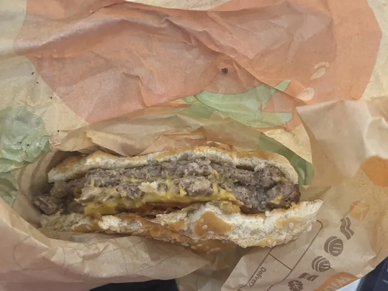 Dónde comer en el aeropuerto de la CDMX (AICM) sin pagar de más