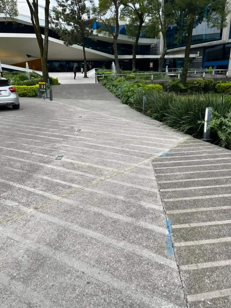 Exterior de El Cantoral, el Centro Cultural Roberto Cantoral en San Sebastian Xoco, CDMX