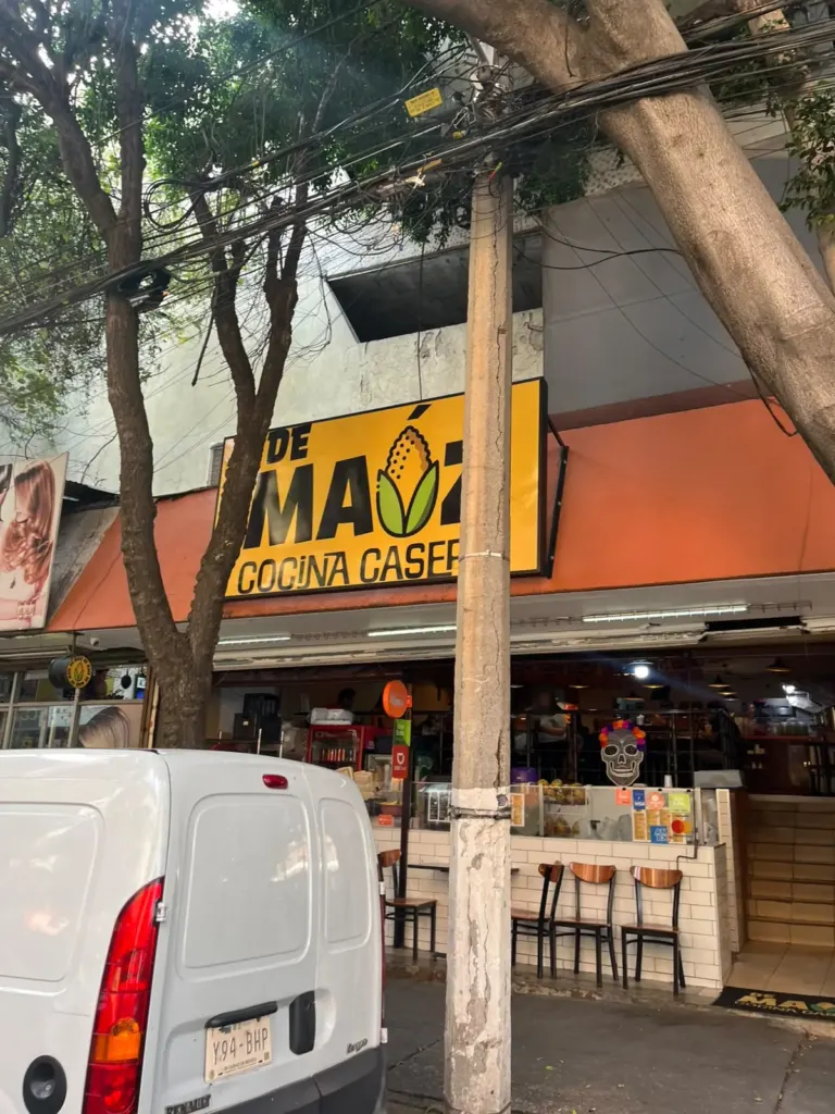 De Maíz Cocina Casera en el corredor gastronómico de la Col. Doctores