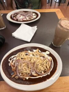Mayordomo CDMX: mole oaxaqueño en el Centro (reseña)